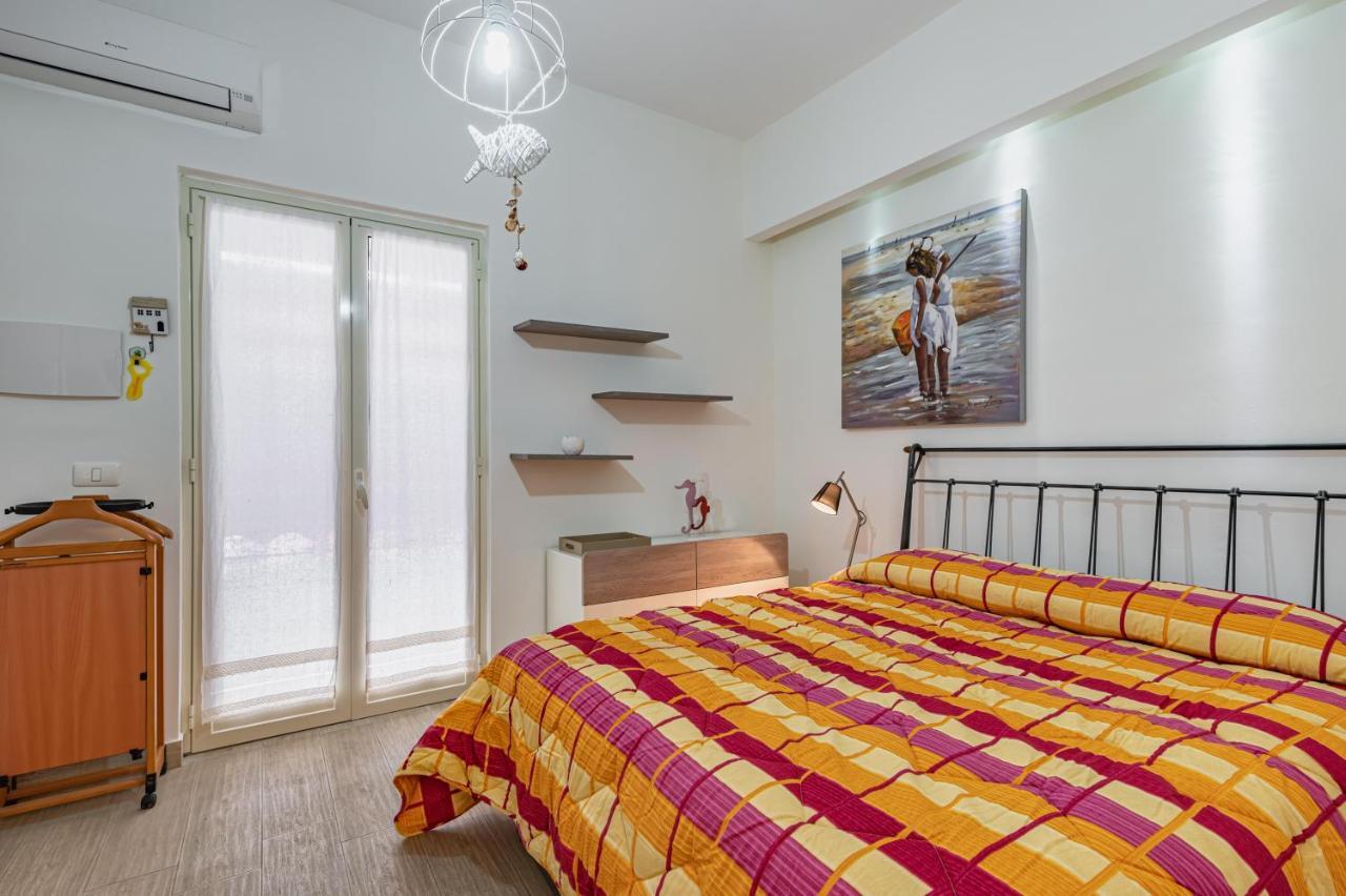 Апартаменты Naxos Bay Flat With Terrace 50 Meters From The Sea Джардини-Наксос Экстерьер фото