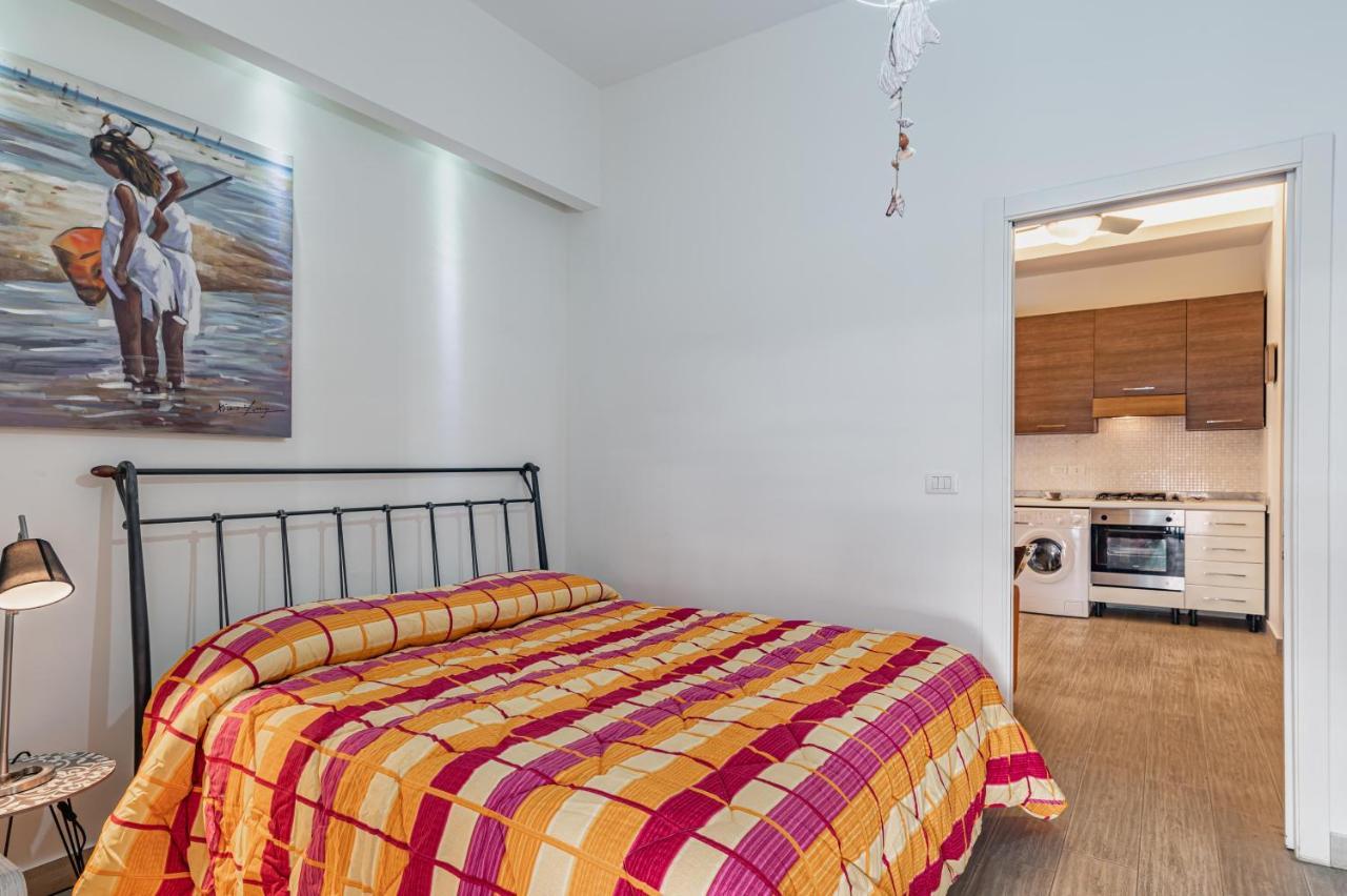 Апартаменты Naxos Bay Flat With Terrace 50 Meters From The Sea Джардини-Наксос Экстерьер фото