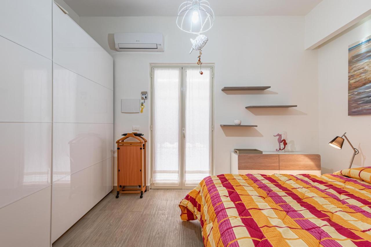 Апартаменты Naxos Bay Flat With Terrace 50 Meters From The Sea Джардини-Наксос Экстерьер фото