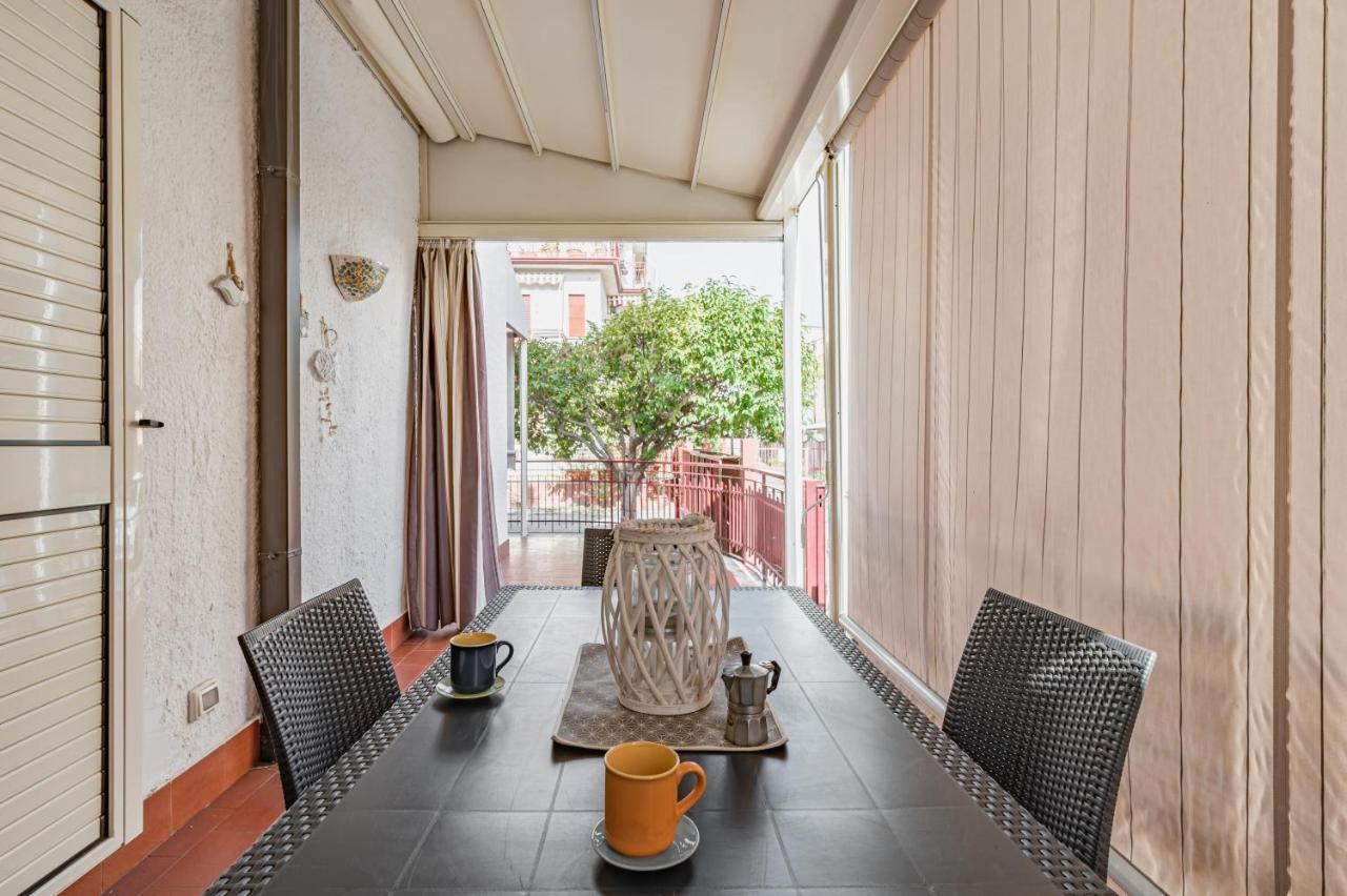 Апартаменты Naxos Bay Flat With Terrace 50 Meters From The Sea Джардини-Наксос Экстерьер фото